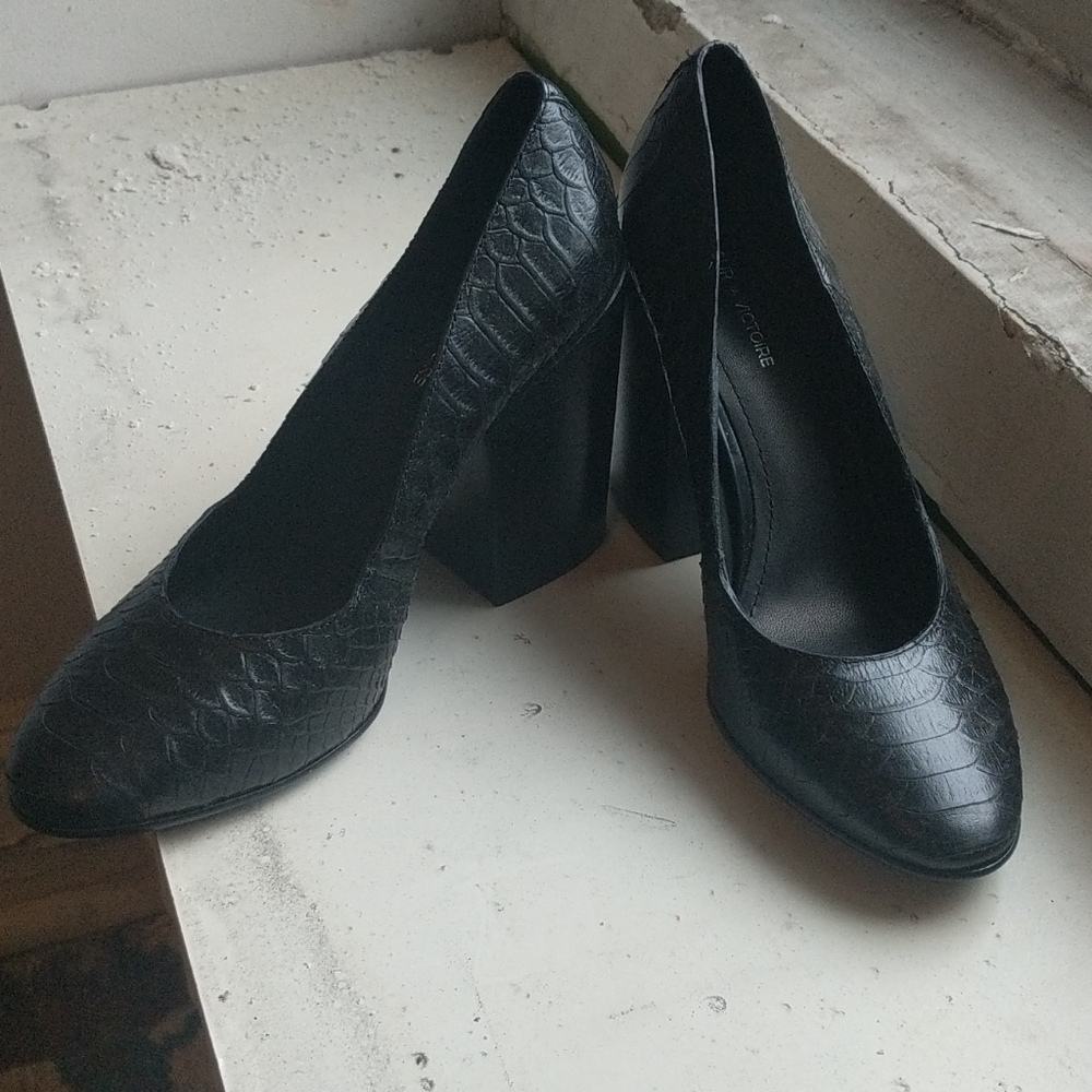 Pour la victoire heels